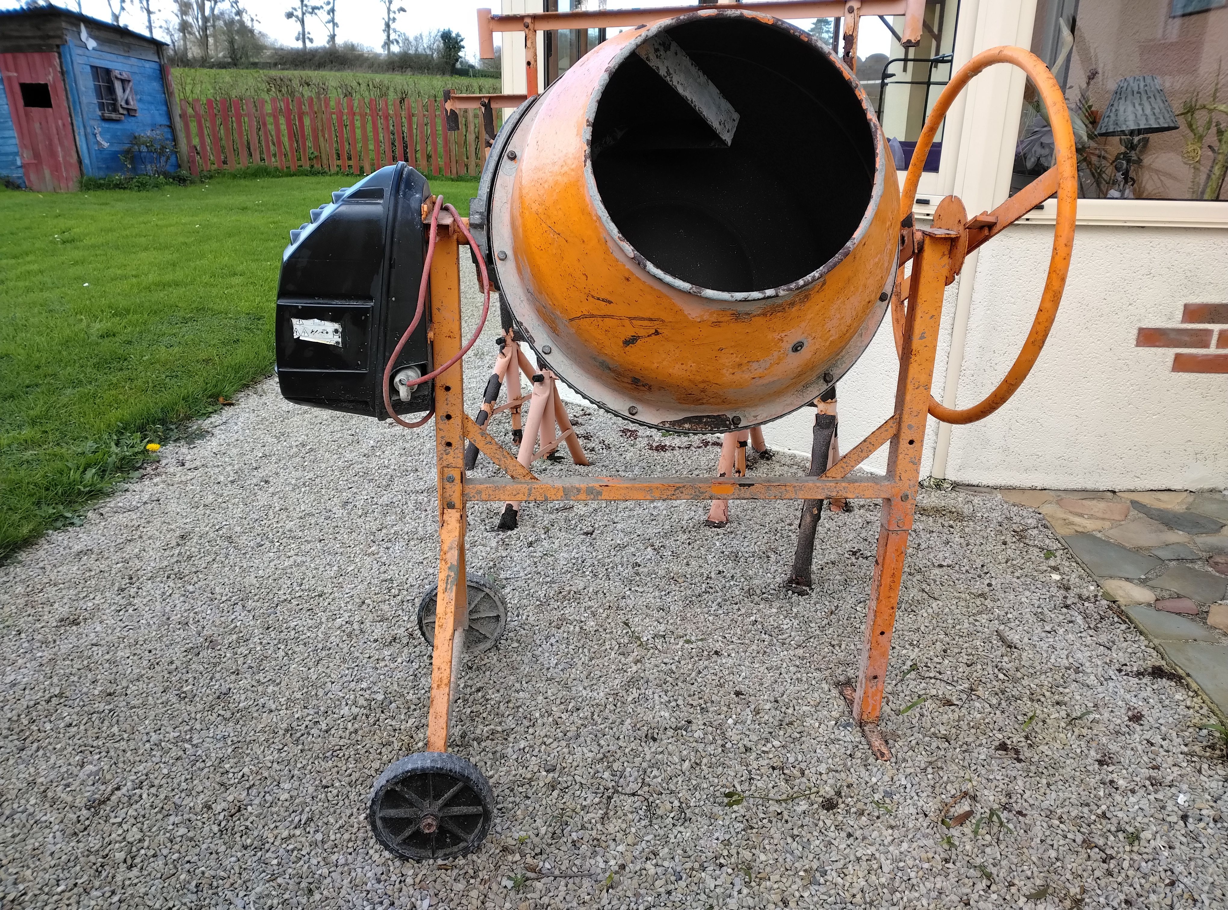 Bétonnière électrique