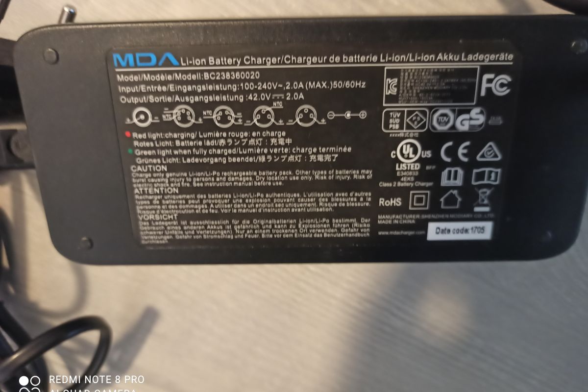 Photo 2 Chargeur trottinette Micro Condor