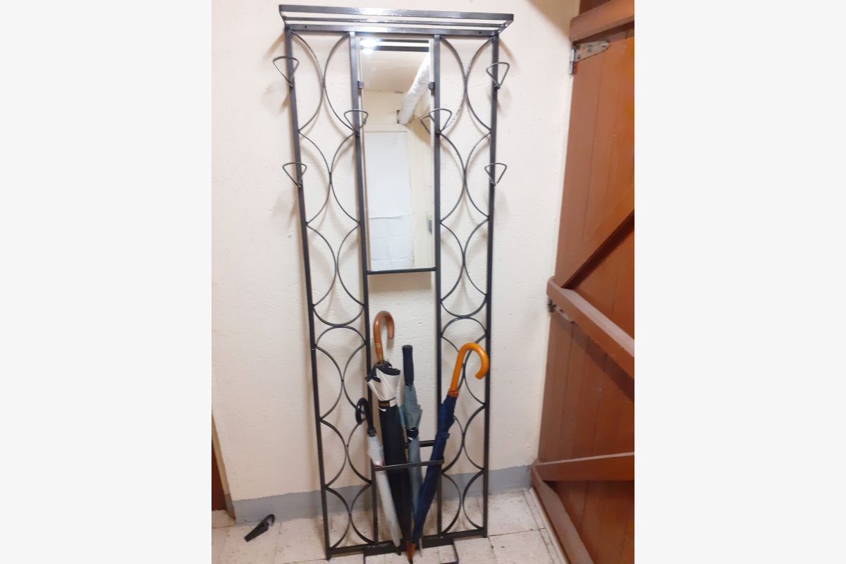 Vestiaire avec porte parapluie