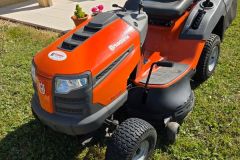 Tracteur tondeuse hydrostatique Husqvarna TC 138