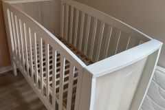 Lit bébé SAUTHON réglable en hauteur avec matelas
