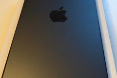 Apple iPhone 15 Pro 128 Go - vitre endommagée