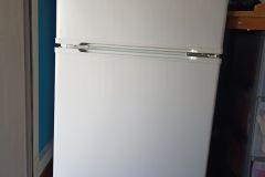 Réfrigérateur congélateur compact essentiel b