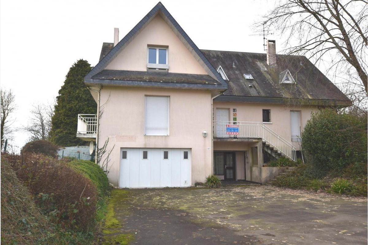 MAISON FAMILIALE RARE A LA VENTE - 104489_1.jpg