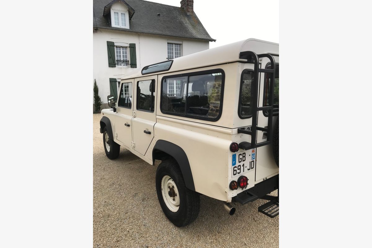 Defender 110 - 115373_1.jpg