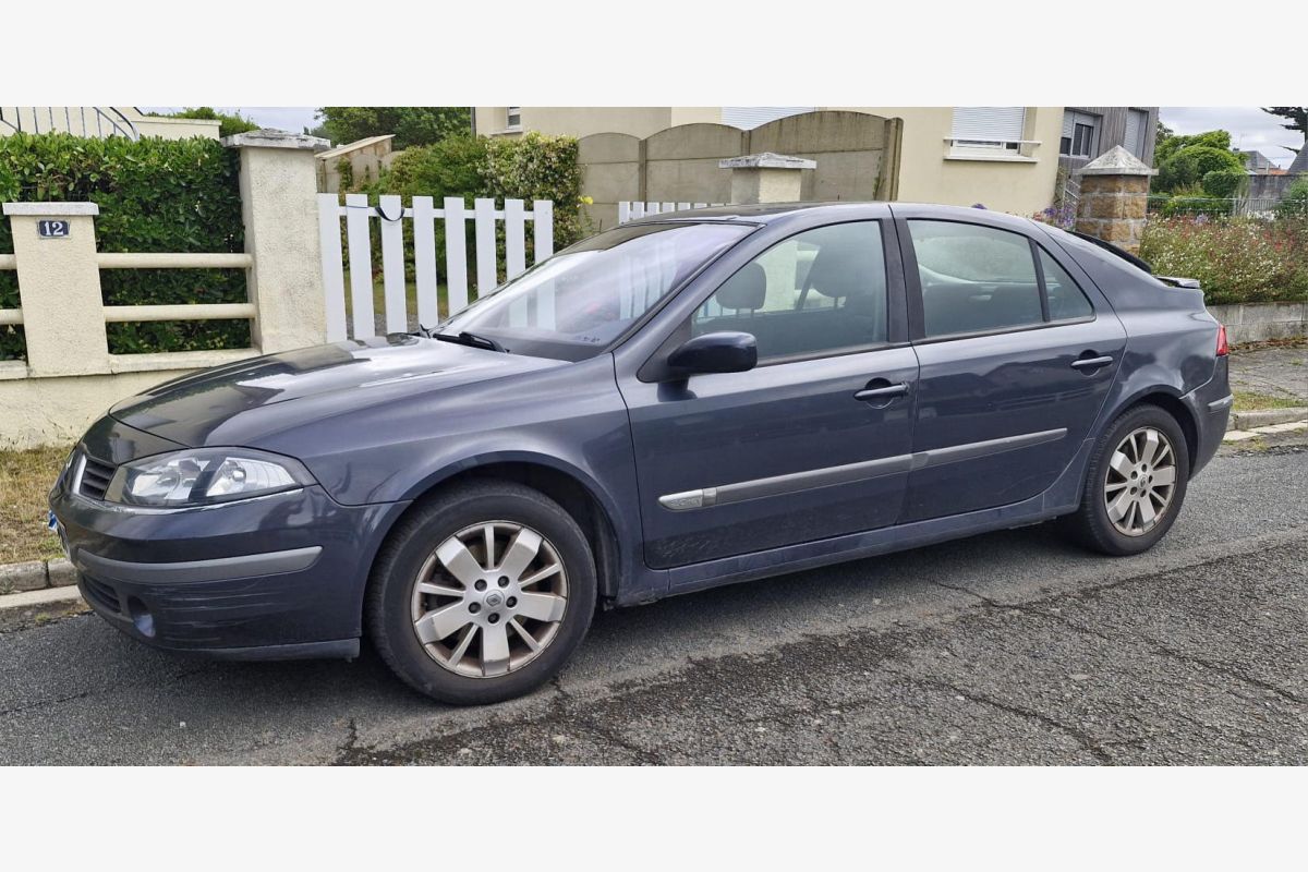 Voiture Renault Laguna 2 - 115738_1.jpg