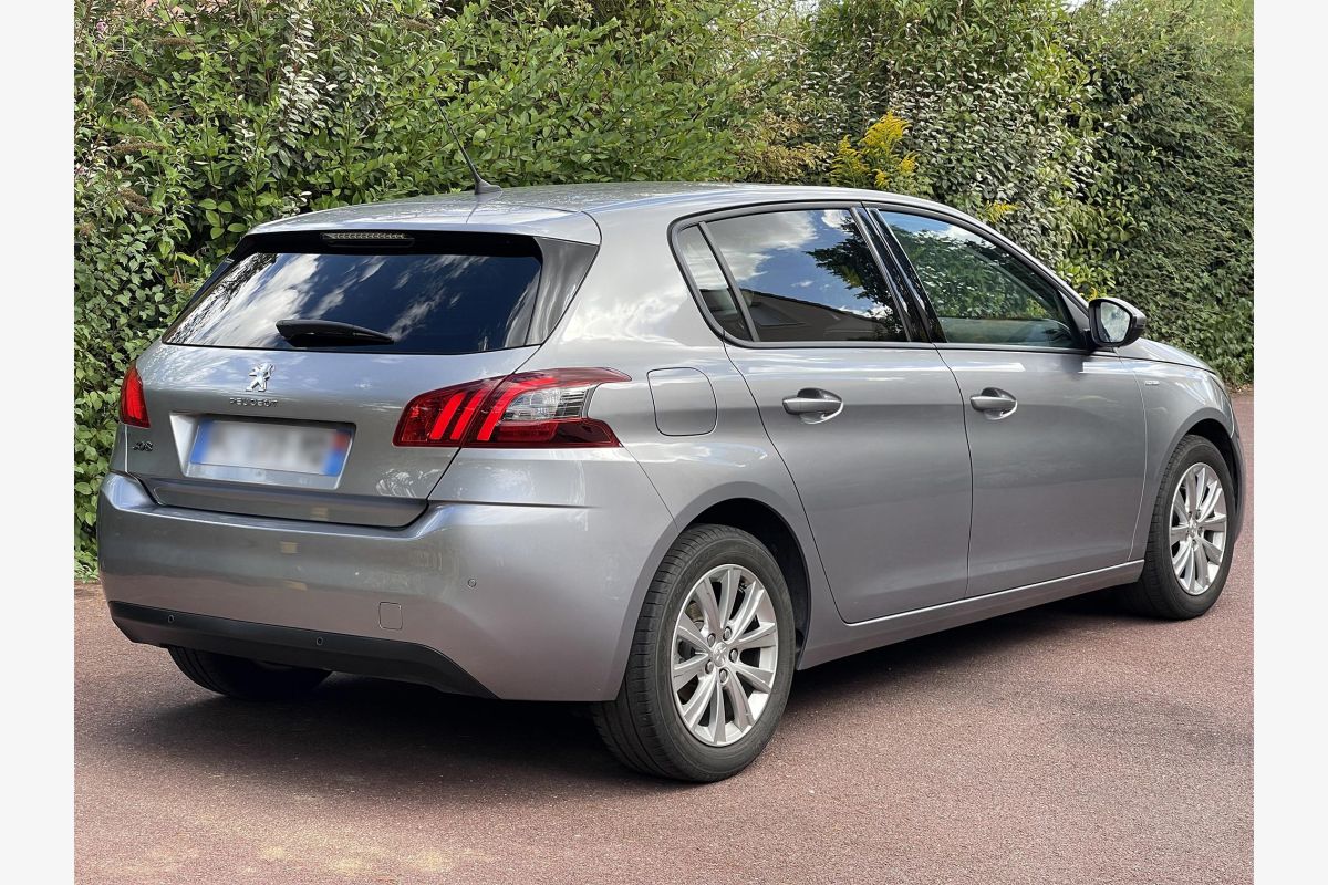 Peugeot 308 Style 130 cv 2e Génération 2018 - 115868_1.jpg