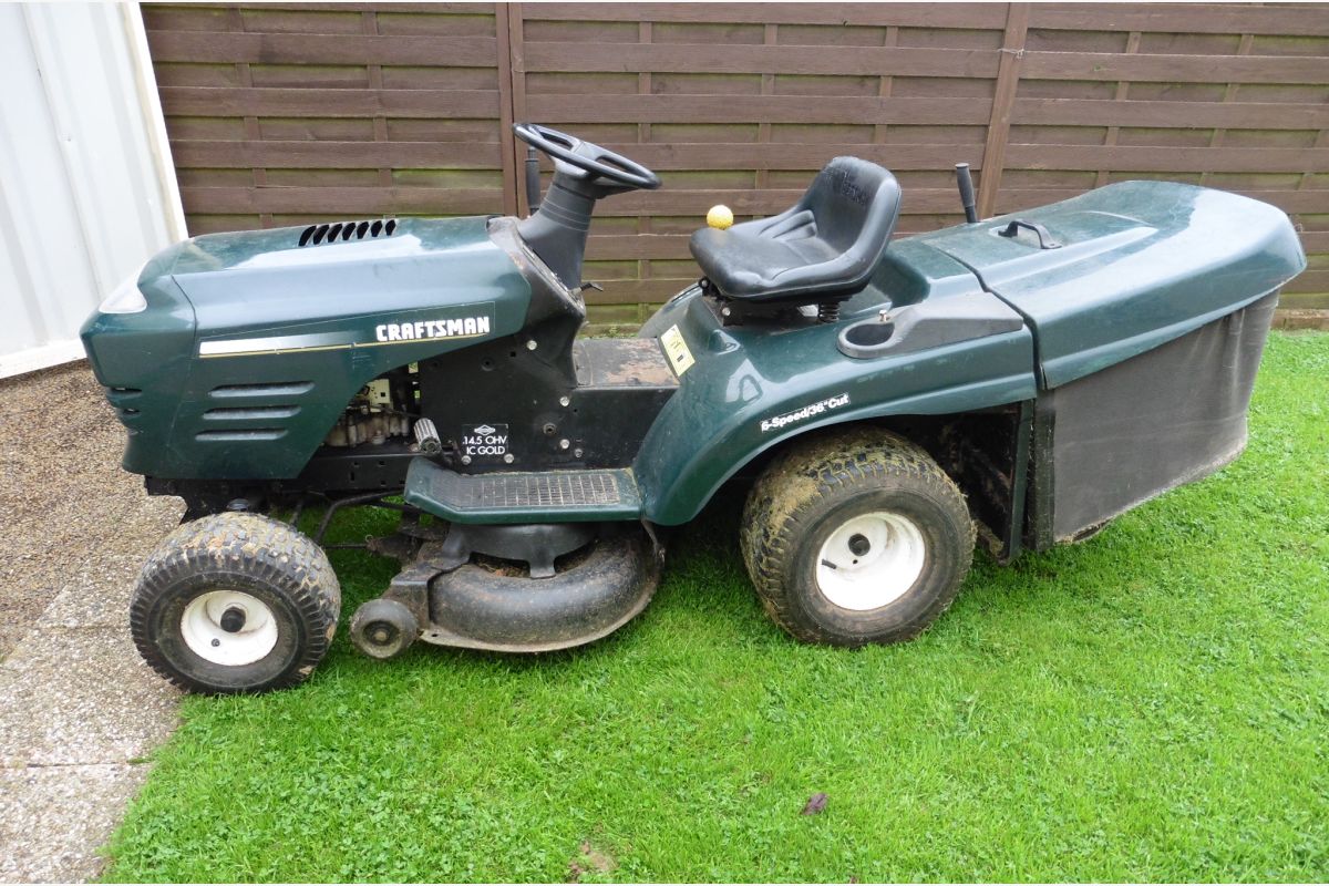 Tracteur tondeuse auto portée  - 120861_0.jpg