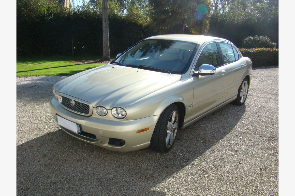 Jaguar X TYPE - 122282_0.jpg