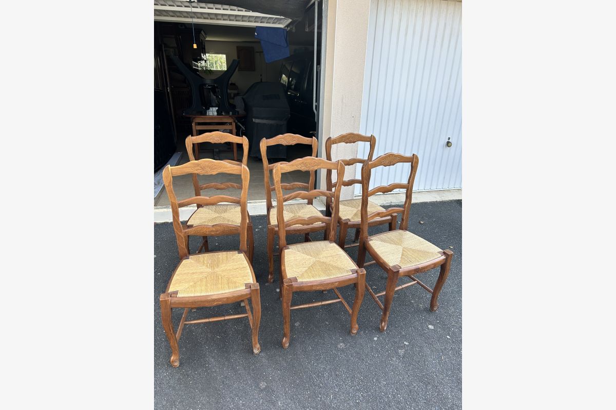 Lot de 6 chaises en bois - 122882_0.jpg