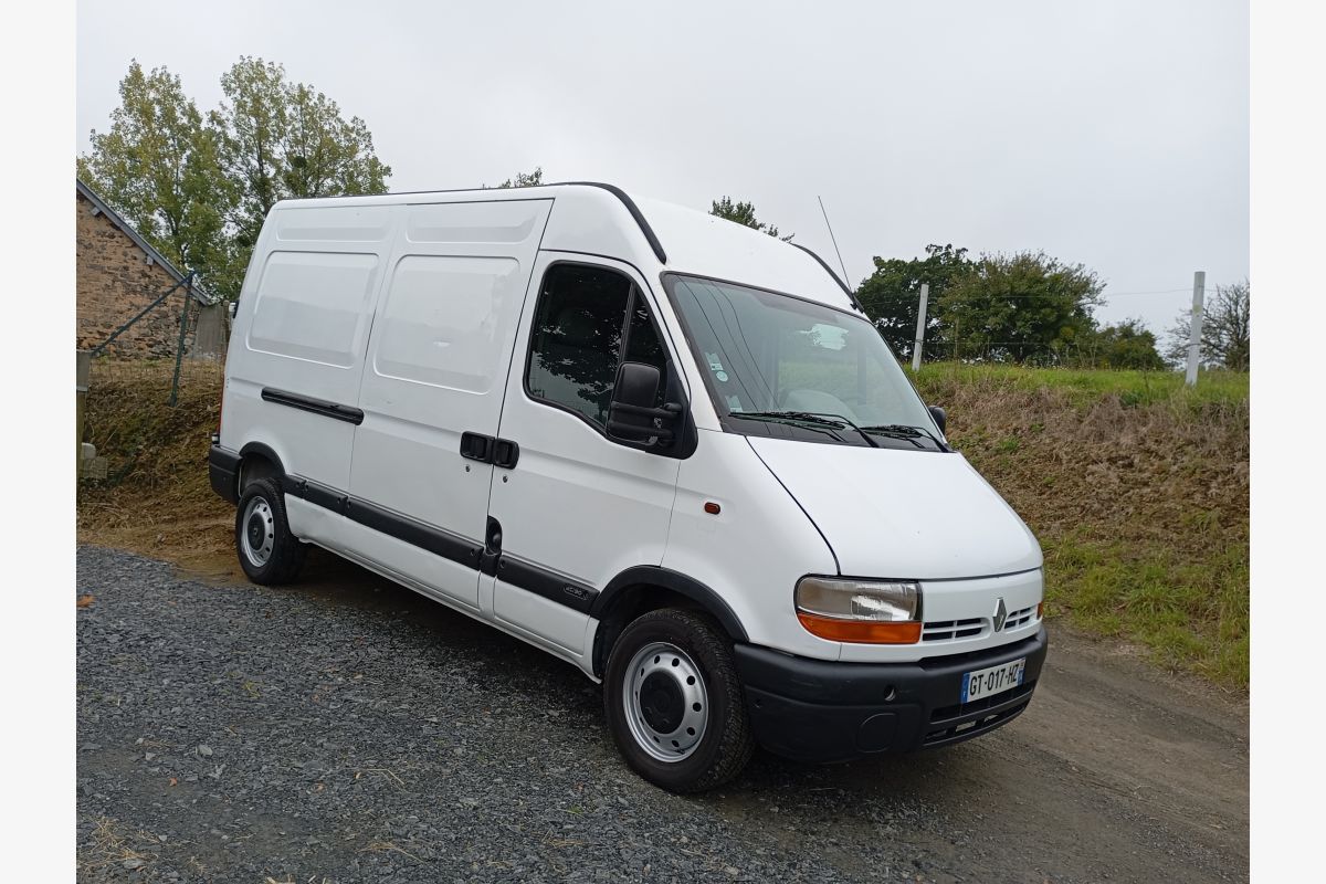 Renault Master 2.2 dci h2l2 110584 km - 125334_1.jpg