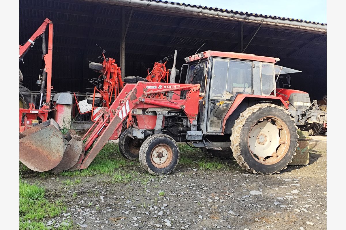 Tracteur fourche Case IH 740 - 126798_0.jpg