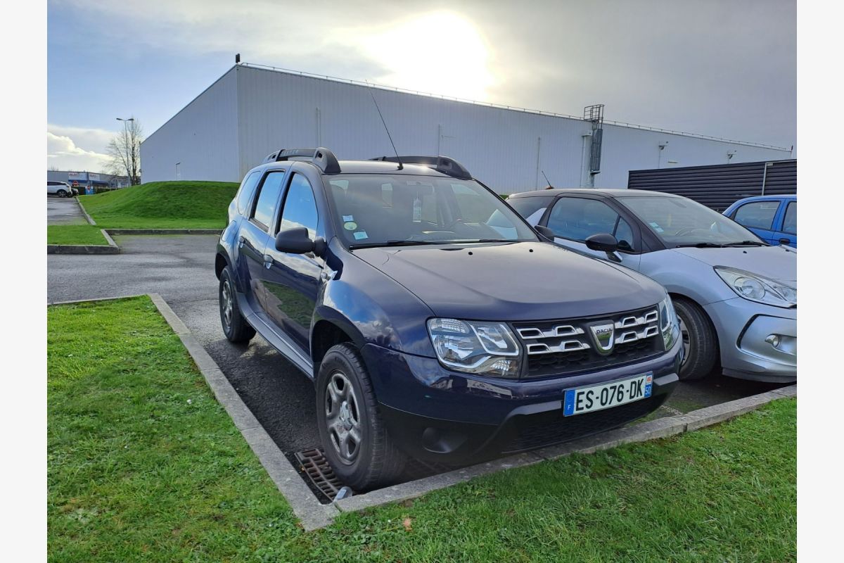 Dacia Duster 4 x 2 1.5 l DCI 110 cv - 136607_1.jpg