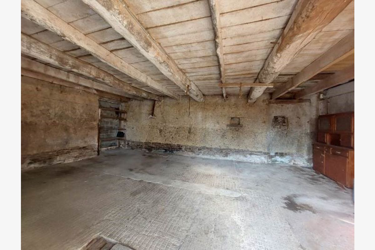 Maison avec 2 hectares et dépendances - 138052_11.jpg
