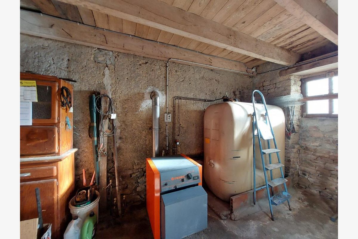 Maison avec 2 hectares et dépendances - 138052_12.jpg