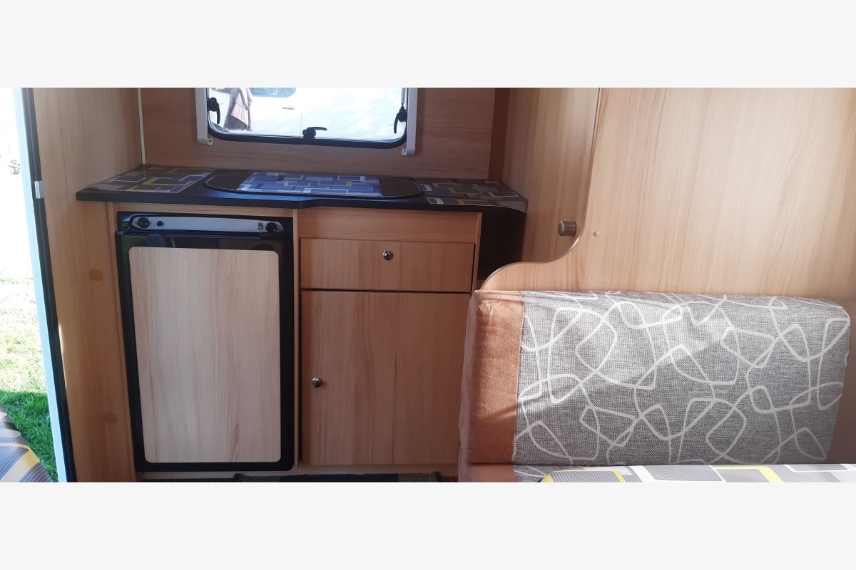 Caravane Sunlight - 146411_67ff67bb7cf470.52924166.jpg