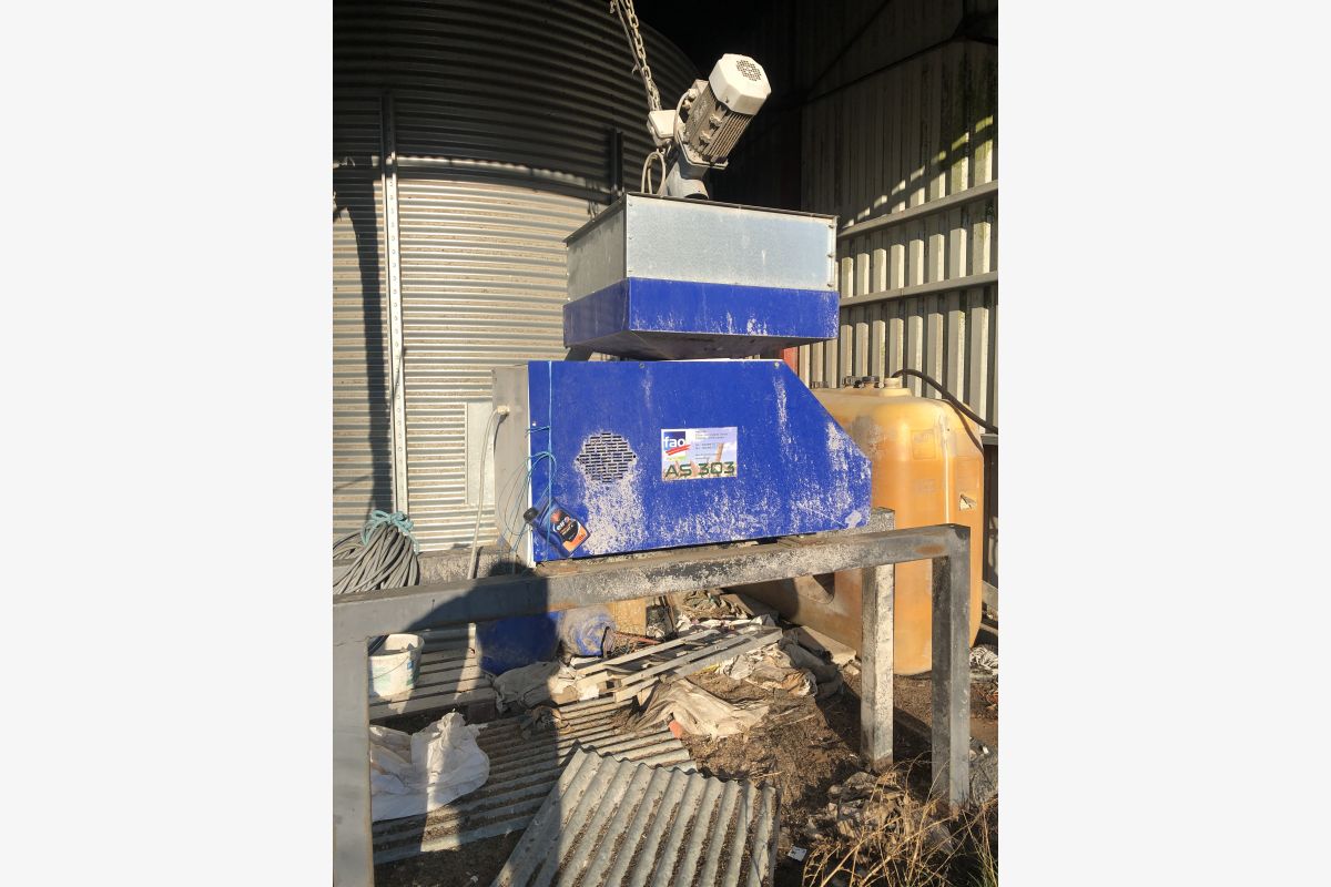 Vends Aplatisseur à grains - 147238_680b4485058e59-68566031.jpg