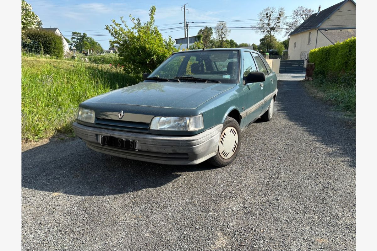 Renault 21 TS 2500€ - 148875_682060a902feb7-95291484.jpg
