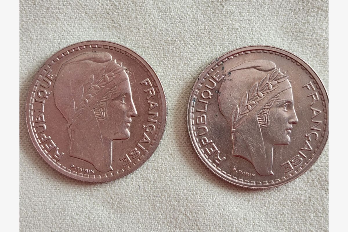 LOT ORIGINAL: 2 pièces France différentes, 1947, 10 Francs - 149861_6828586aeff272-22958010.jpg