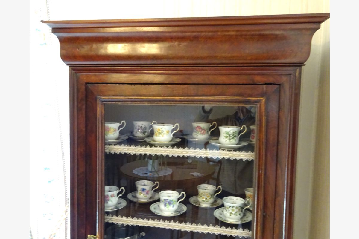 Armoire ancienne vitrine - 149866_68287c66bfce98-93155816.jpg