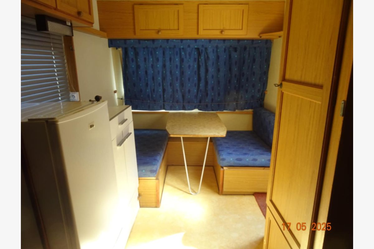 Caravane Adria, 1983 - 149869_6828b24d430630-11416974.jpg