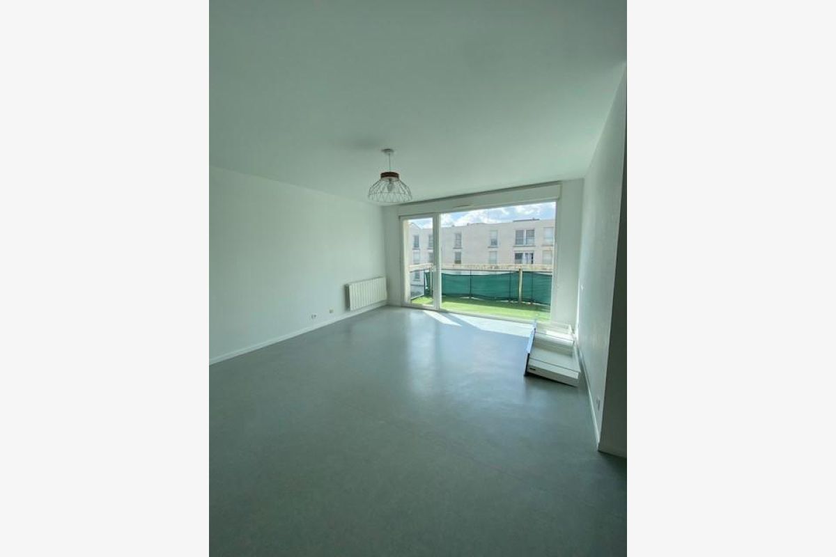 eims (51)  Location - Appartement - 5 pièce(s) - 102 m² - 149988_682af1e678d5e2.42315529.jpg