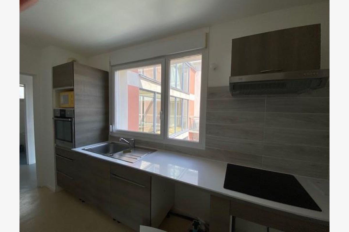 eims (51)  Location - Appartement - 5 pièce(s) - 102 m² - 149988_682af1e8b33aa2.22923568.jpg