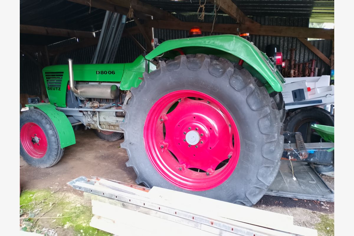 Deutz 8006 - 150592_682cb4a99920c8-29550036.jpg