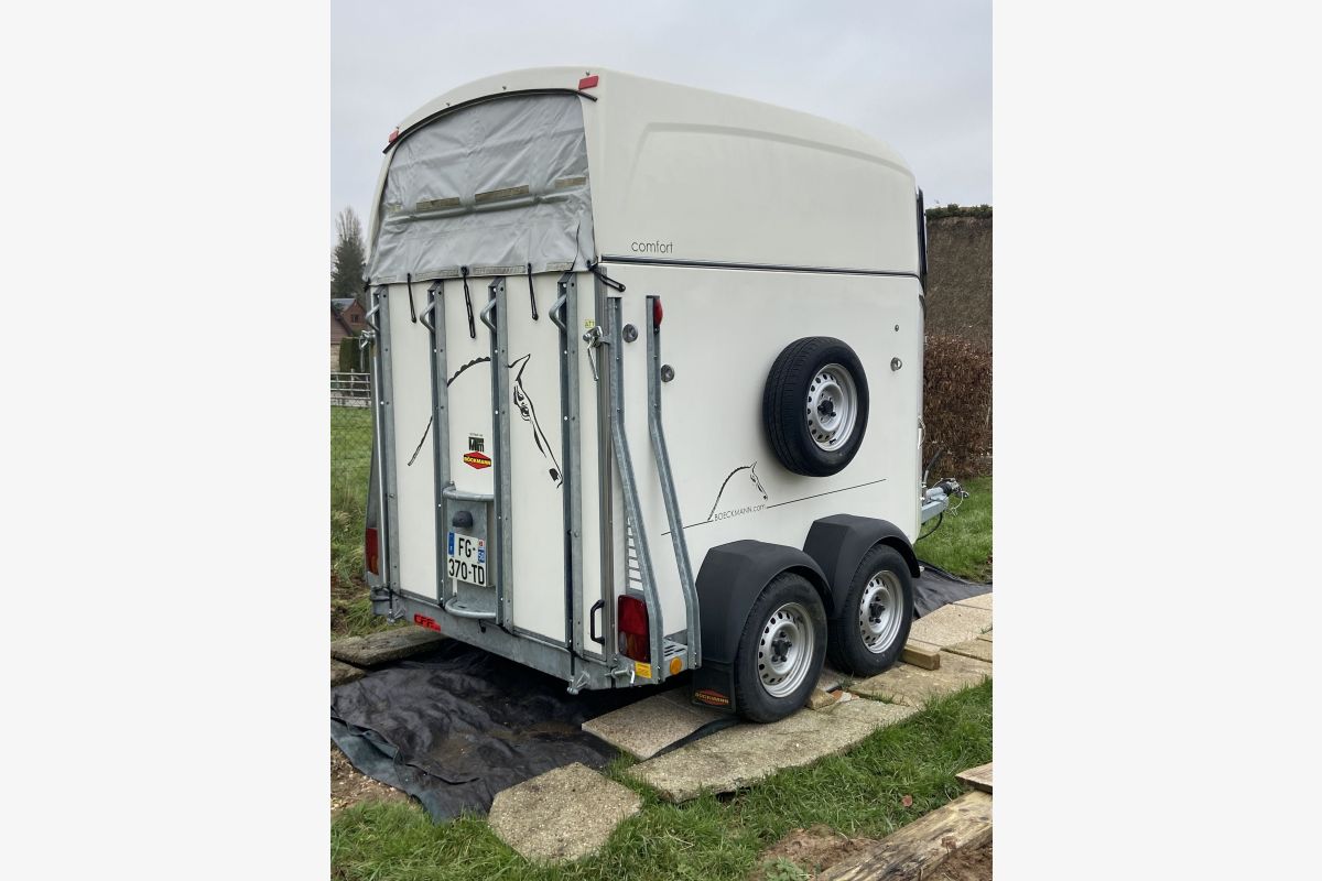 A vendre van Bockmann comfort pack LUXE 2 places - 150965_68358dce9aa8c8.68825587.jpg