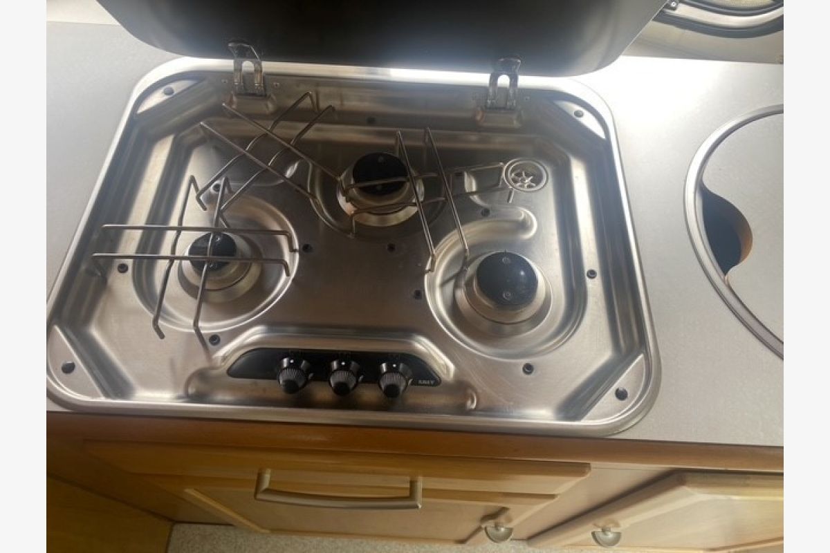 Caravane ERIBA Troll 552 Touring GT - 151240_6835e0e8d72e79.06415164.jpg