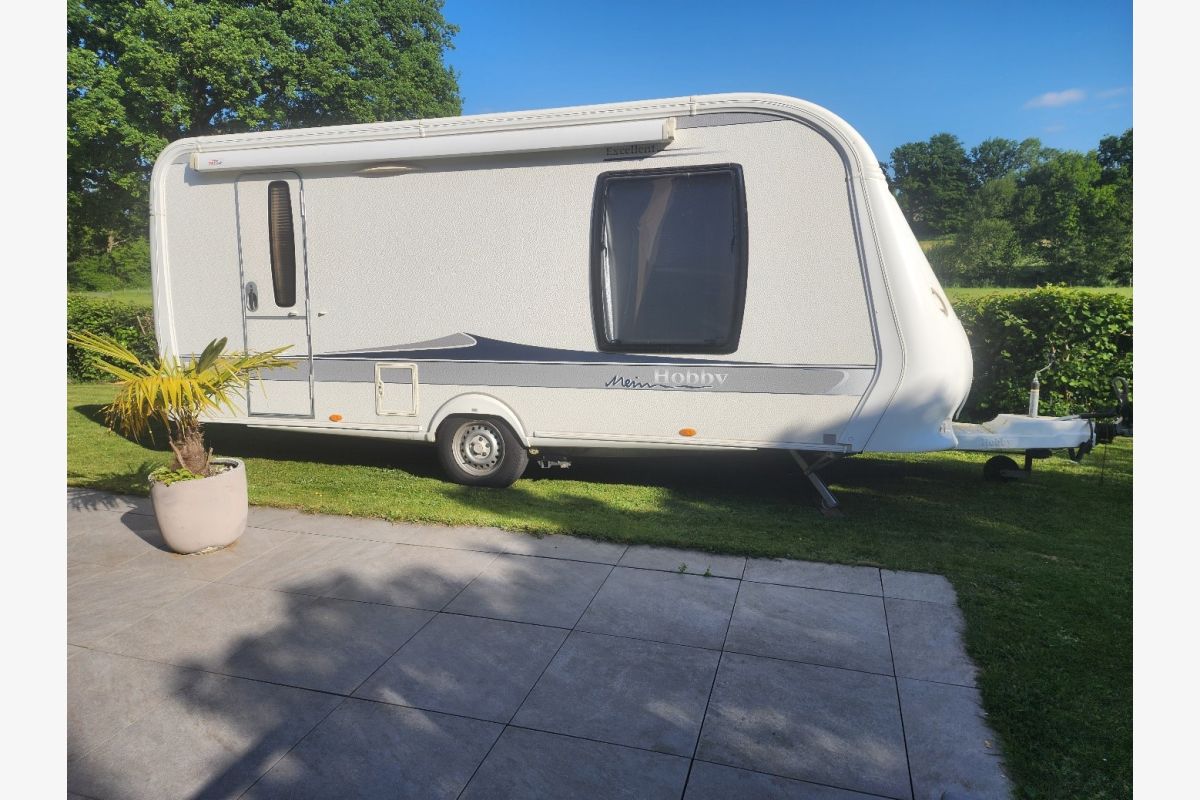 caravane Hobby 490 SFF excellence - 153122_68496178359653-91080350.jpg