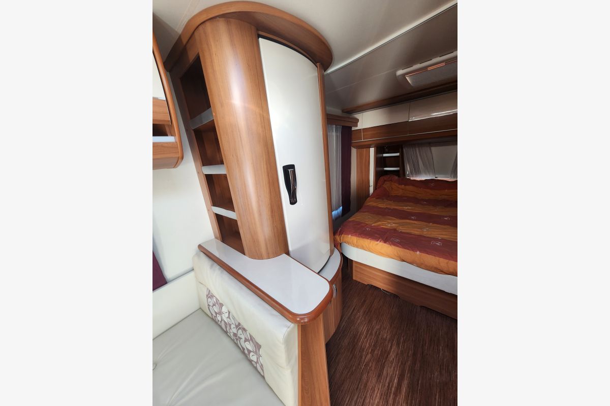 caravane Hobby 490 SFF excellence - 153122_68496183202a15-35661656.jpg