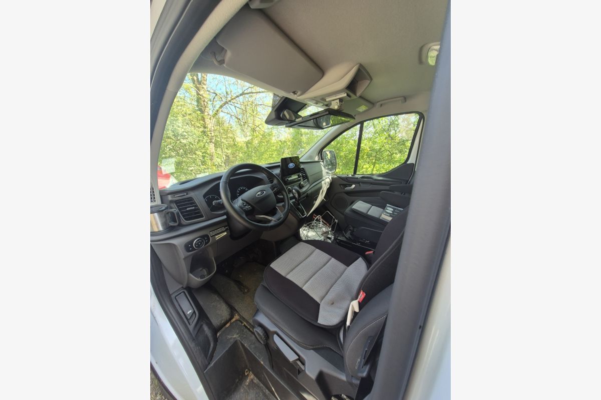 Ford  Nugget 2 Westfalia - 153158_684aa612126797.73096971.jpg