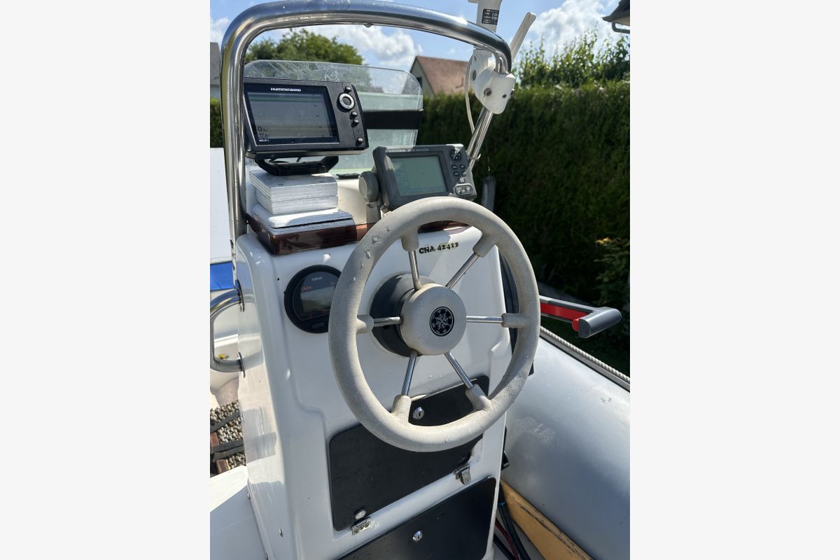Semi-rigide BOMDARD explorer 4.85m - 154021_6851e92f2bee35-18277329.jpg