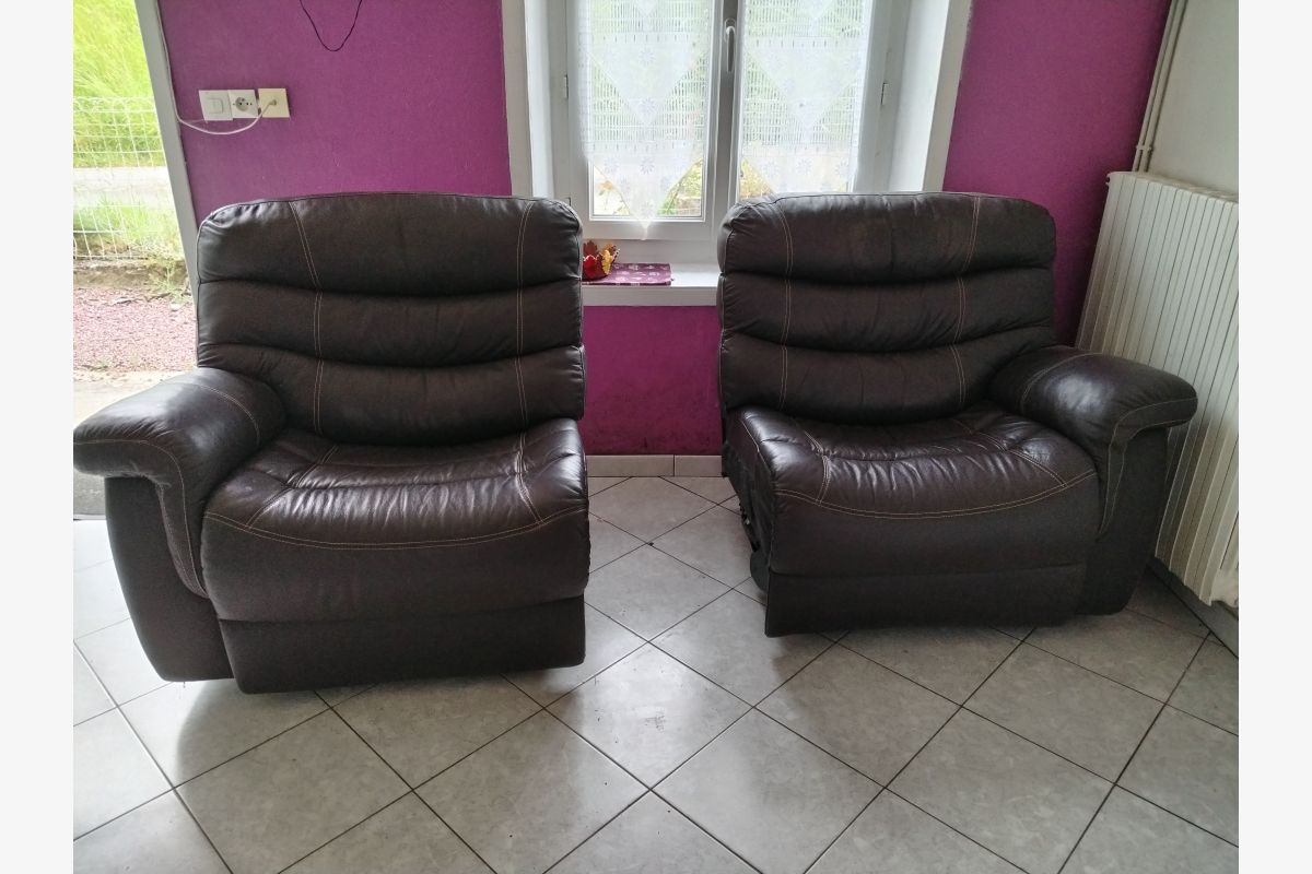 Fauteuils relax cuir - 154231_68558f85abfbe1-64748235.jpg