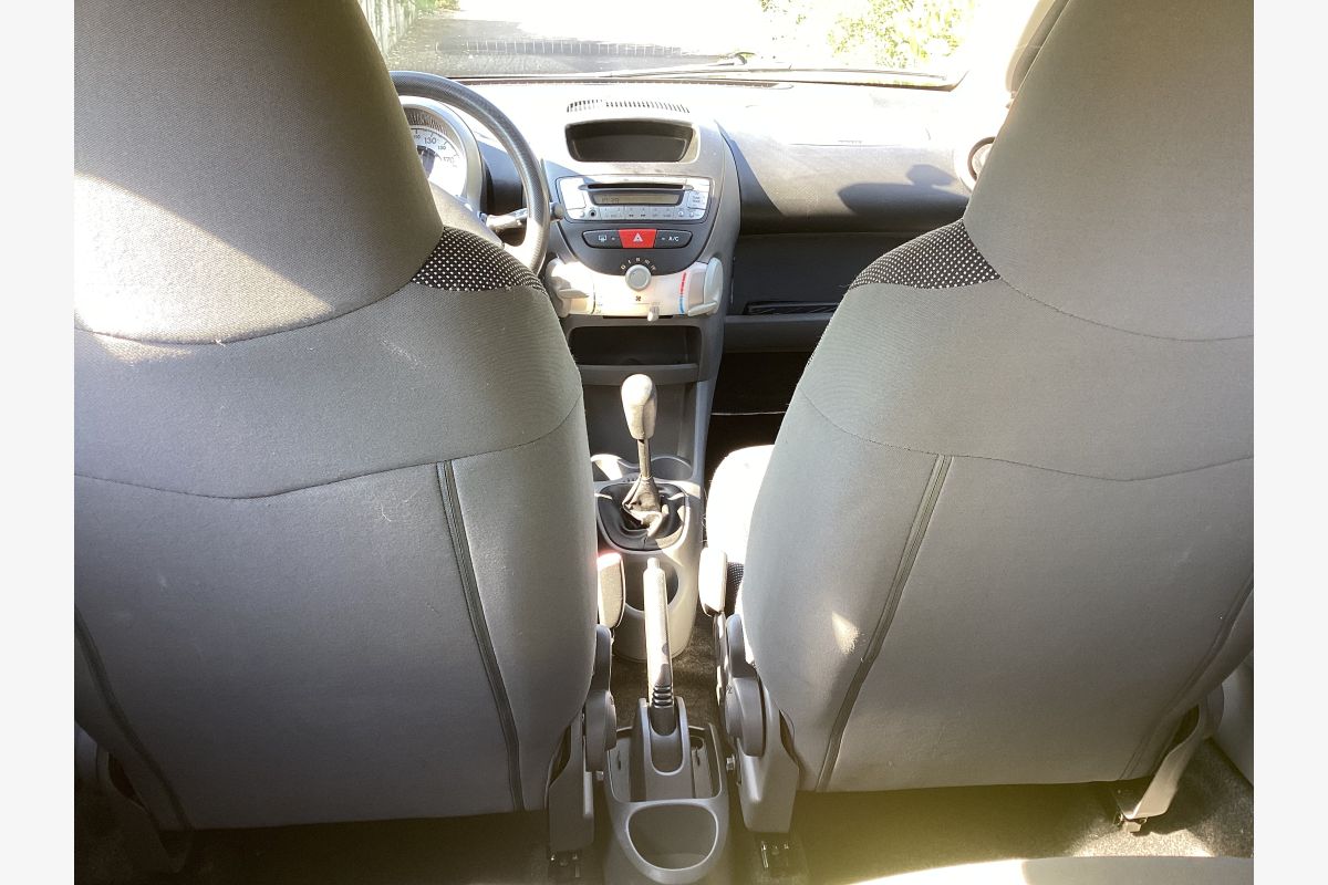 107 Peugeot noire ess 2 portes 2008 - 155032_685bc14bd0b240-49216964.jpg
