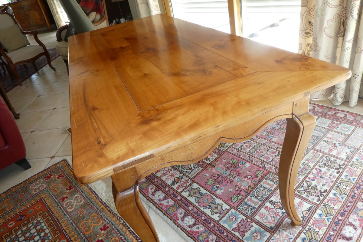 table bureau - 155048_685c06e0d97723-58591031.jpg