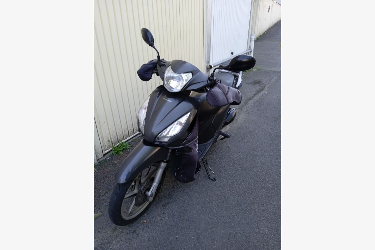 VEND SCOOTER HONDA VISION - 155161_685d7cad73e537-08368312.jpg