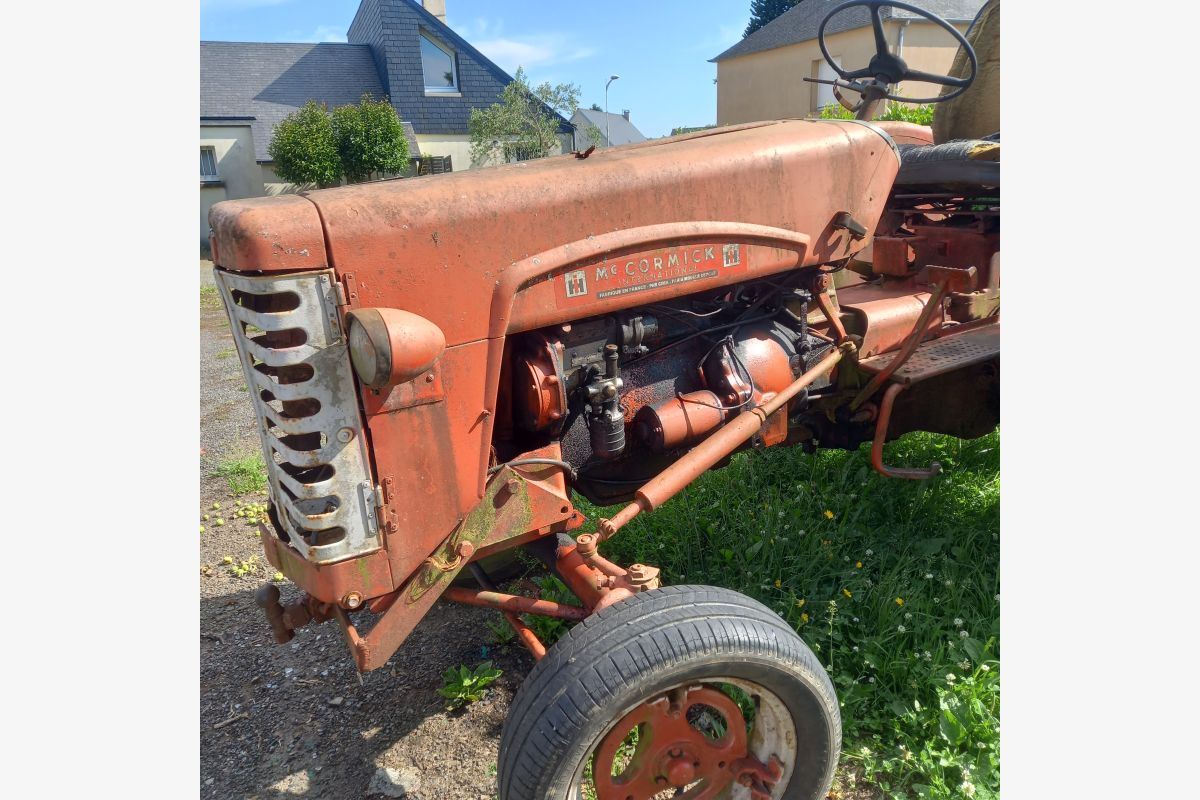 Tracteur - 155878_6863f9ef68aa26-53377762.jpg