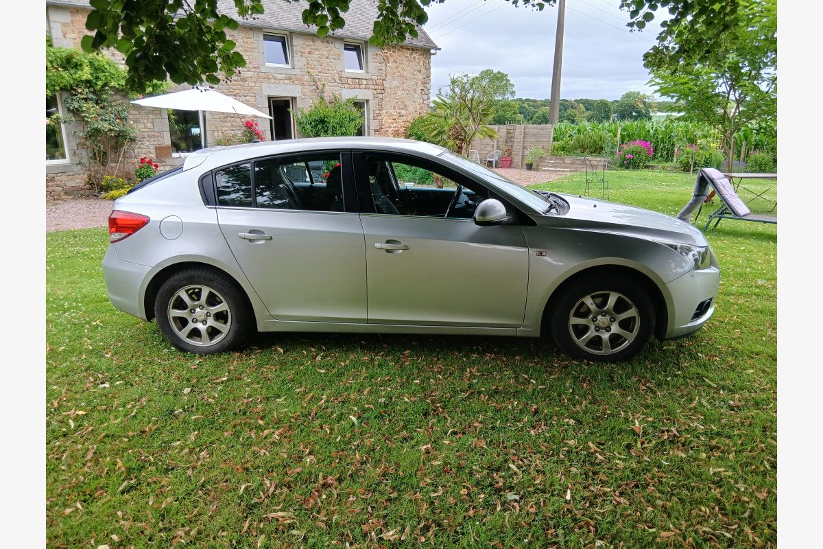 CHEVROLET CRUZE - 155893_68640bb4408b10-50369876.jpg
