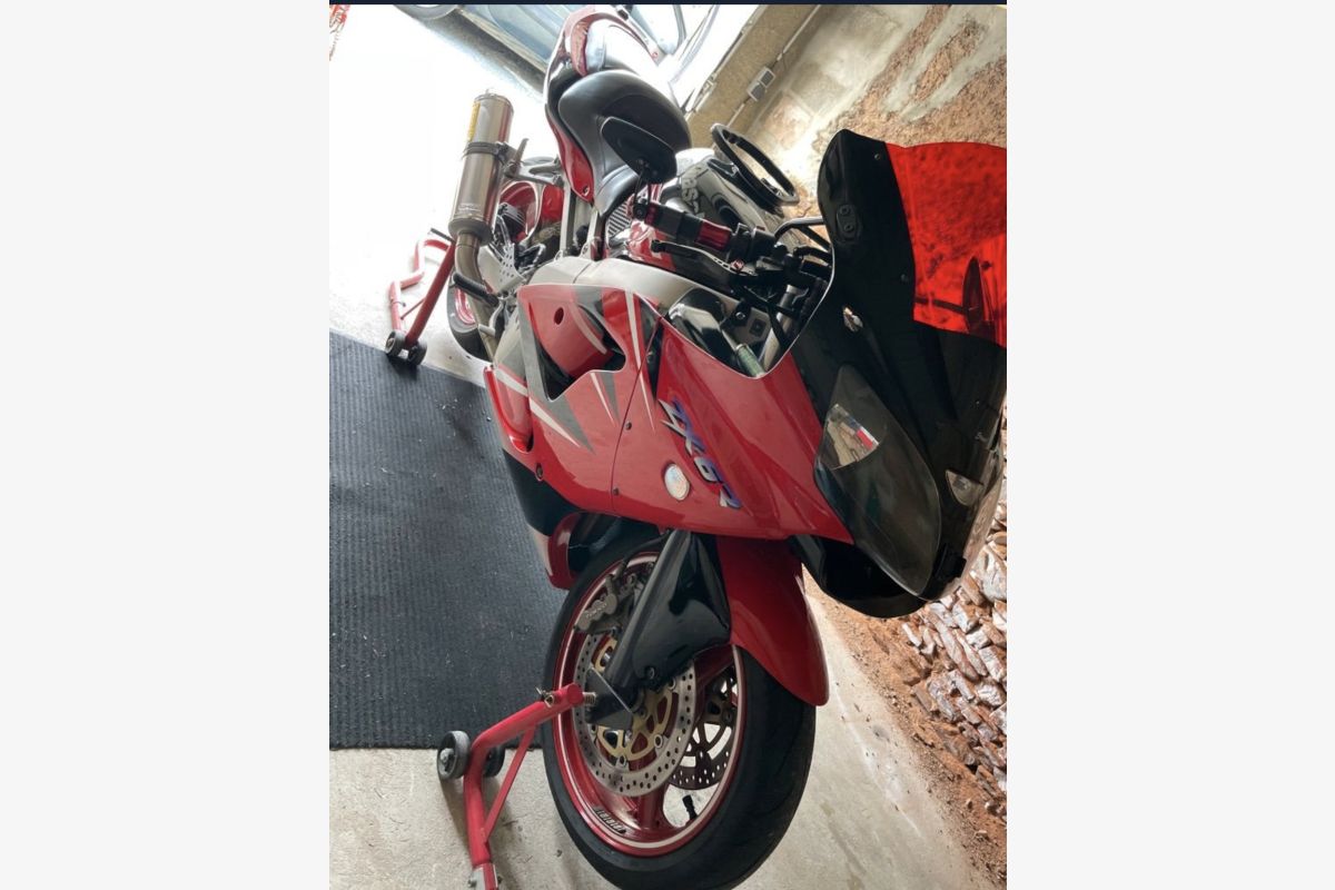 ZX6R  - 156123_6868d8c0818310-88964076.jpg