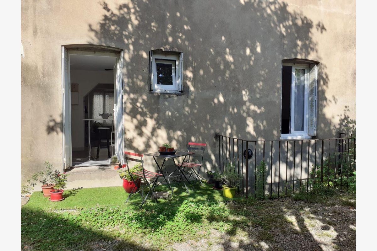 Charmant appartement T3 dans quartier calme de Besançon - 156139_686a449ff1a1b5-47784317.jpg