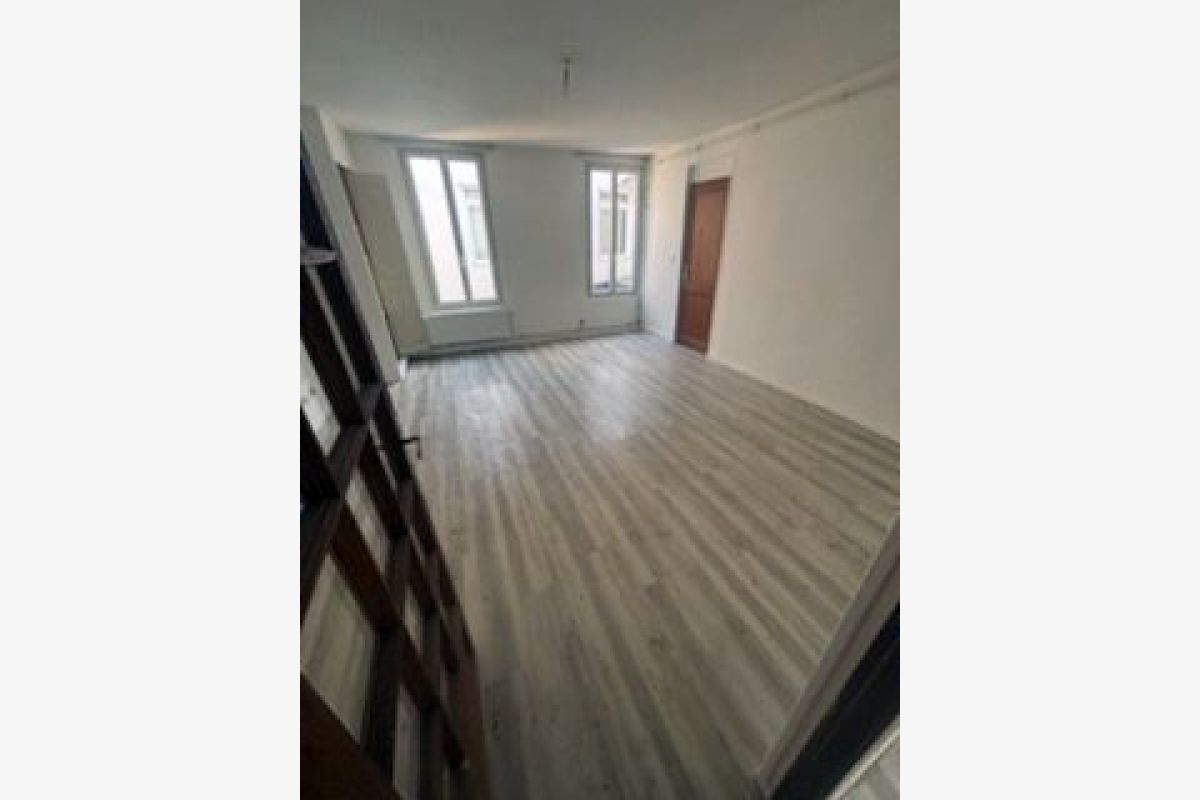 Rouen à louer centre ville, rue Le Nostre, un 3 pièces avec 2 cham - 156371_686e285a544ad2.74460215.jpg