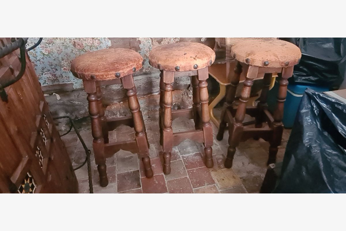 Bar en chêne avec 3 tabourets de bar / vintage - 156410_686bfe331399c3-91144335.jpg
