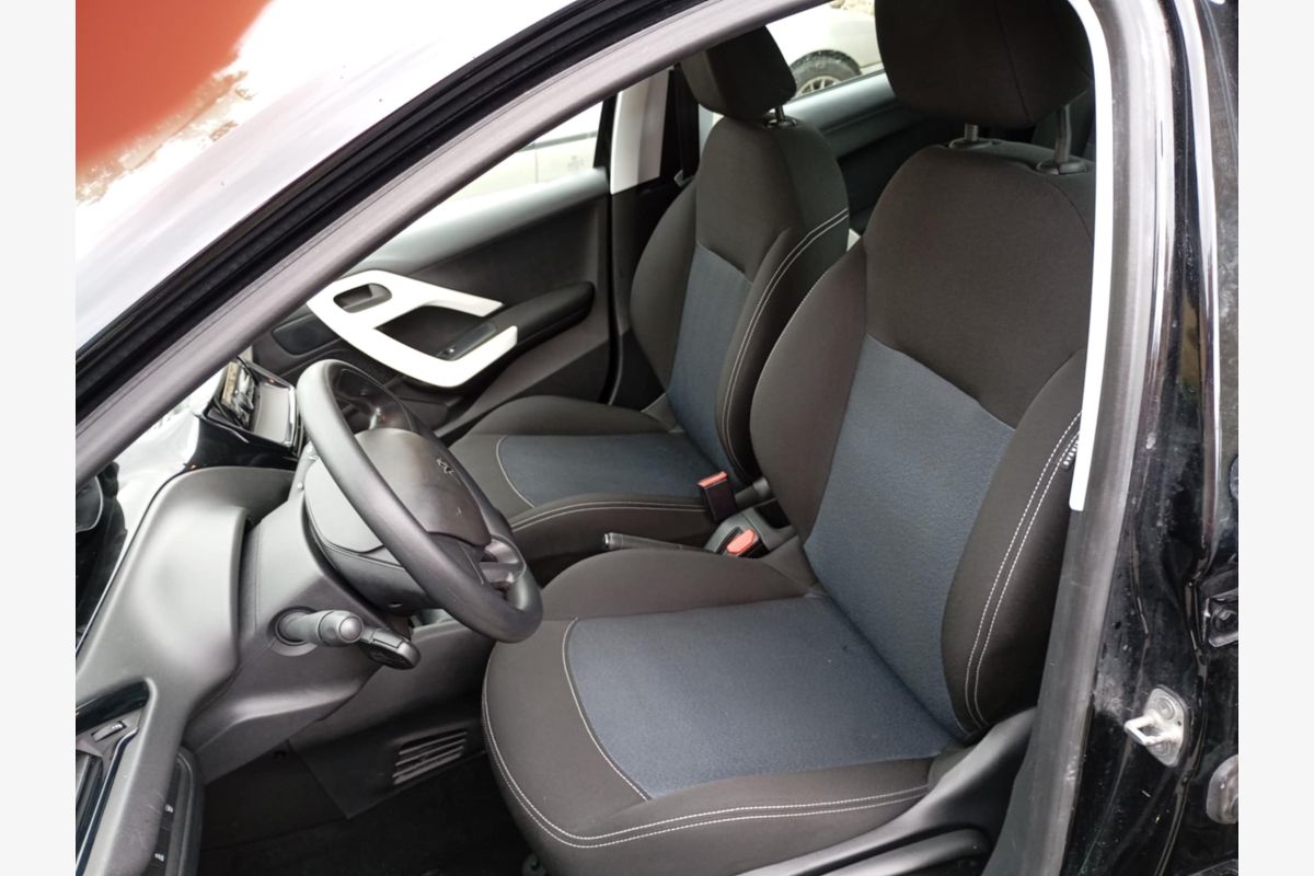 Peugeot 208 1.2 essence 68 cv, 2019 - 157035_6874f294b15864-75956010.jpg