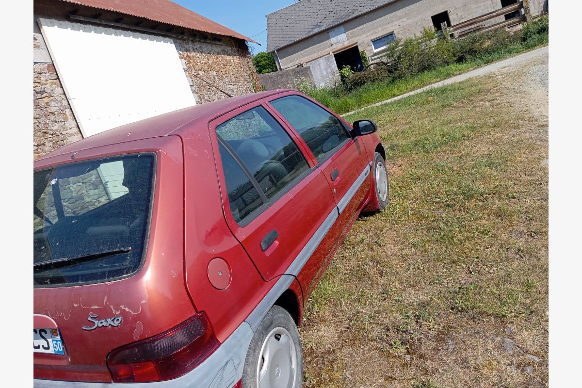 Saxo 1.1 l - 157277_68764afb72db78-68765758.jpg