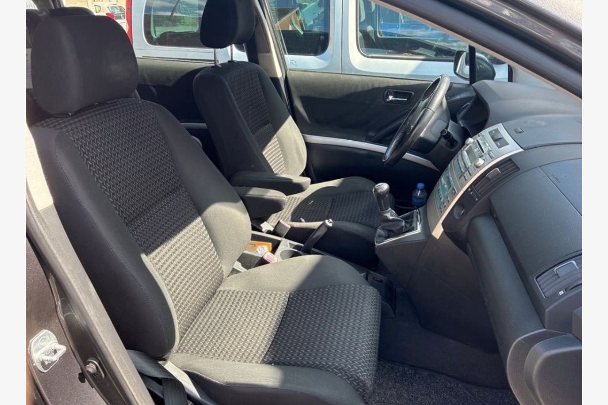 Toyota Corolla Verso D4d 136 cv 7 places - 157946_687ab988ad28f2-53380900.jpg
