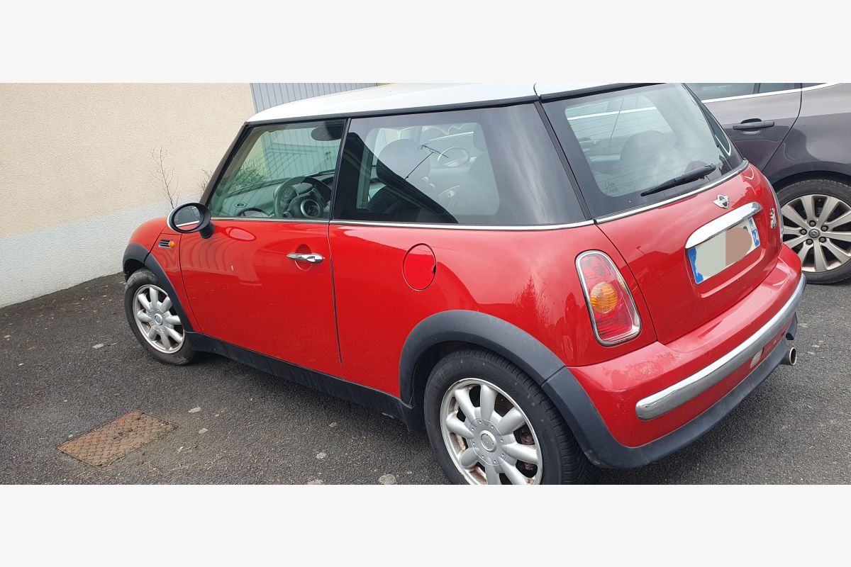 Mini Cooper - 158110_687e216e2c4e93-38295721.jpg