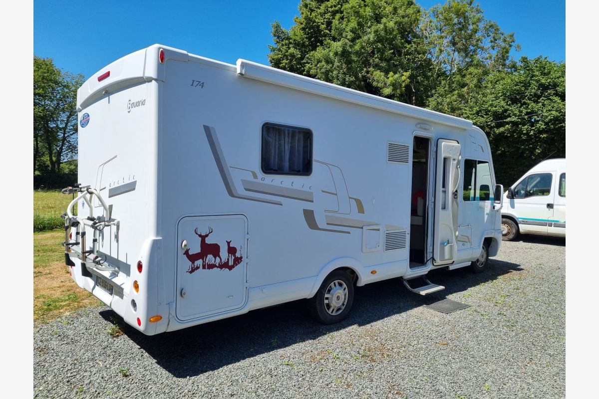 Camping car - 158239_687e7615b37ae4-53633647.jpg