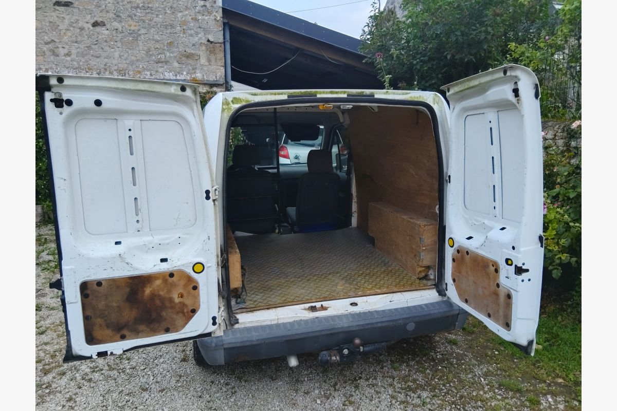 Ford Transit Connect - 158707_6880e6eb9d4168-65601446.jpg